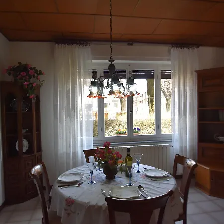 아파트 Serene In With Lake View *